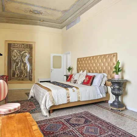Lullaby Near Palazzo Vecchio And Piazza Signoria -hosted By Sweetstay *